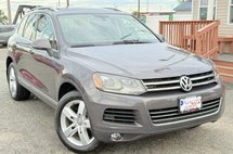 2012 Volkswagen Touareg VR6 Lux