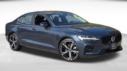 2024 Volvo S60 B5 Core Dark Theme