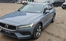 2023 Volvo V60 Cross Country B5 Plus