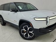 2024 Rivian R1S Adventure