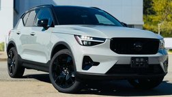 2026 Volvo XC40 B5 Ultra Black Edition