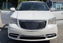 2016 Chrysler Town and Country Touring