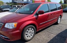 2014 Chrysler Town and Country Touring