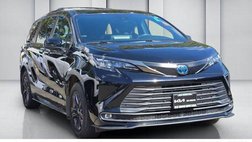2024 Toyota Sienna Woodland Edition