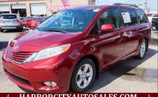 2016 Toyota Sienna LE