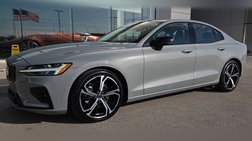 2024 Volvo S60 B5 Plus Dark Theme