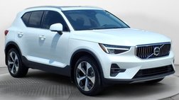 2023 Volvo XC40 B5 Plus Bright Theme