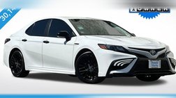 2022 Toyota Camry Hybrid SE Nightshade