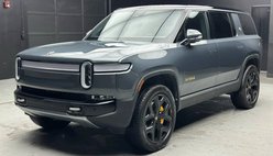 2023 Rivian R1S Adventure