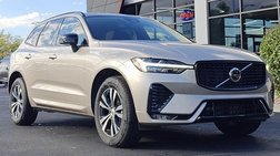 2025 Volvo XC60 B5 Core Dark Theme