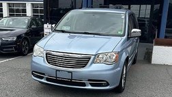 2013 Chrysler Town and Country Touring-L