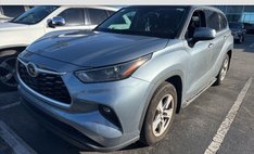 2022 Toyota Highlander LE