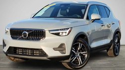 2025 Volvo XC40 B5 Core Bright Theme