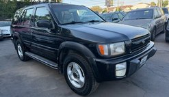 1999 Infiniti QX4 Base
