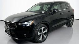 2023 Volvo XC40 B5 Plus Bright Theme