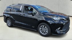 2021 Toyota Sienna XLE FWD 8-PASSENGER