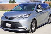 2021 Toyota Sienna XLE