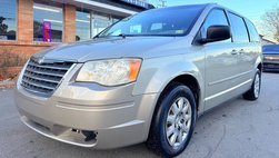 2009 Chrysler Town and Country LX