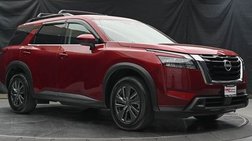 2023 Nissan Pathfinder SV