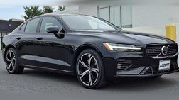 2023 Volvo S60 Recharge T8 Plus Dark Theme