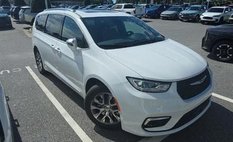 2024 Chrysler Pacifica Hybrid Pinnacle