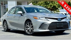 2022 Toyota Camry Hybrid XLE