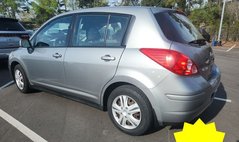 2010 Nissan Versa 1.8 S