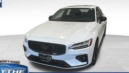 2023 Volvo S60 B5 Plus Black Edition