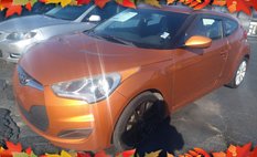 2013 Hyundai Veloster 3dr Cpe Auto w/Black Int