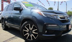 2021 Honda Pilot Touring w/Rear Captain's Chairs