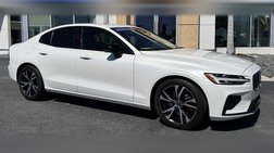 2023 Volvo S60 B5 Plus Dark Theme