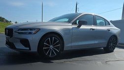 2023 Volvo S60 Recharge T8 Plus Dark Theme
