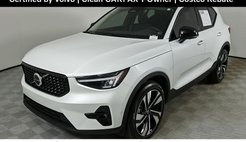 2024 Volvo XC40 B5 Plus Dark Theme