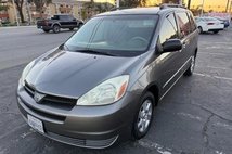 2005 Toyota Sienna CE