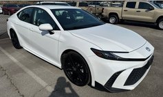 2025 Toyota Camry Hybrid SE