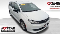 2025 Chrysler Voyager LX