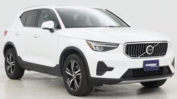 2025 Volvo XC40 B5 Core Bright Theme