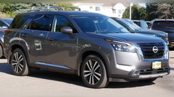 2025 Nissan Pathfinder Platinum