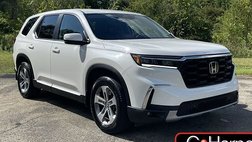 2023 Honda Pilot EX-L w/Rear Captain's Chairs