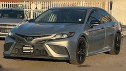 2022 Toyota Camry Hybrid SE Nightshade