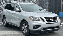 2020 Nissan Pathfinder SV