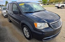 2014 Chrysler Town and Country Touring