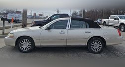 2003 Lincoln Town Car Signature
