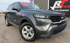 2022 Kia Sorento LX