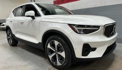 2024 Volvo XC40 B5 Plus Bright Theme