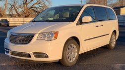 2016 Chrysler Town and Country Touring