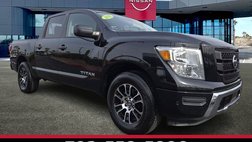 2022 Nissan Titan SV