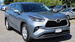 2022 Toyota Highlander LE