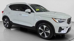 2025 Volvo XC40 B5 Core Bright Theme