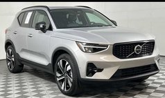 2025 Volvo XC40 B5 Plus Dark Theme